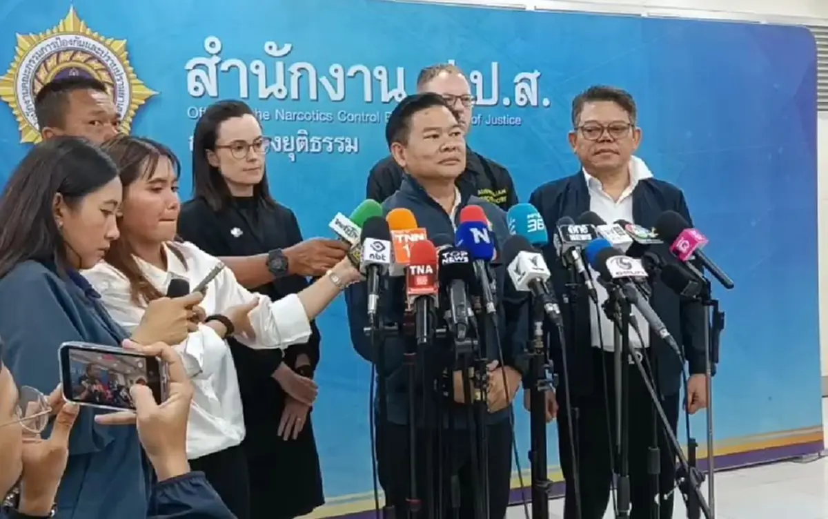 เผยพฤติกรรม แอร์สาวไทย ตอนศุลกากรออสเตรเลียขอตรวจกระเป๋า