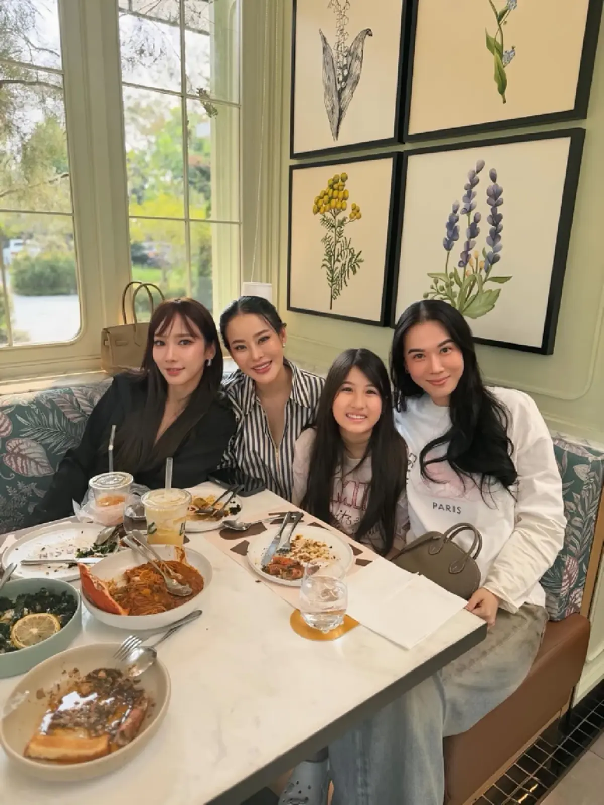 โตเป็นสาวแล้ว  ลูกสาว "หนุ่ม กรรชัย" ล่าสุดสวยฉายแววซุปตาร์