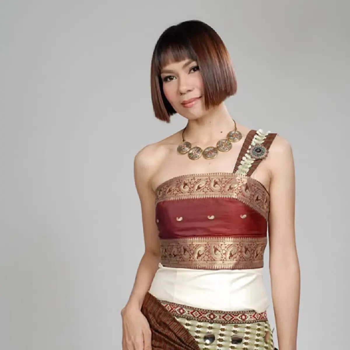 รุ่นใหญ่ "จินตหรา พูนลาภ" อาลัย "น้องบรีส" เหยื่อไฟไหม้โรงเบียร์