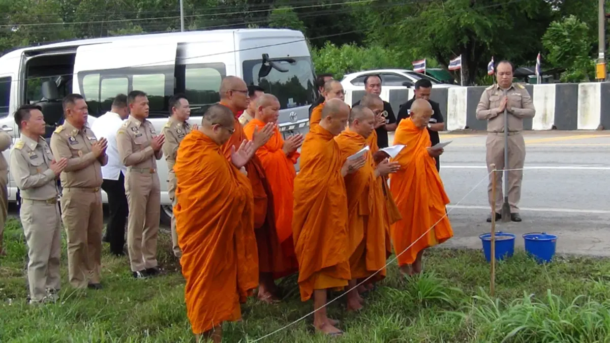 สะเทือนใจไม่หาย! คณะสงฆ์ทำพิธีใหญ่ ณ จุดเกิดเหตุพระมรณภาพ