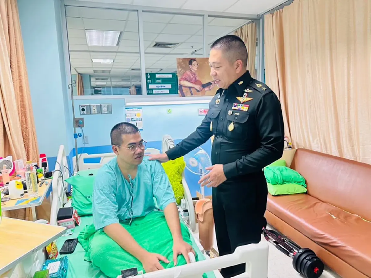 กองทัพบกมอบเงินเยียวยา 10 ล้านบาท ทหารเหยียบทุ่นระเบิดชายแดน