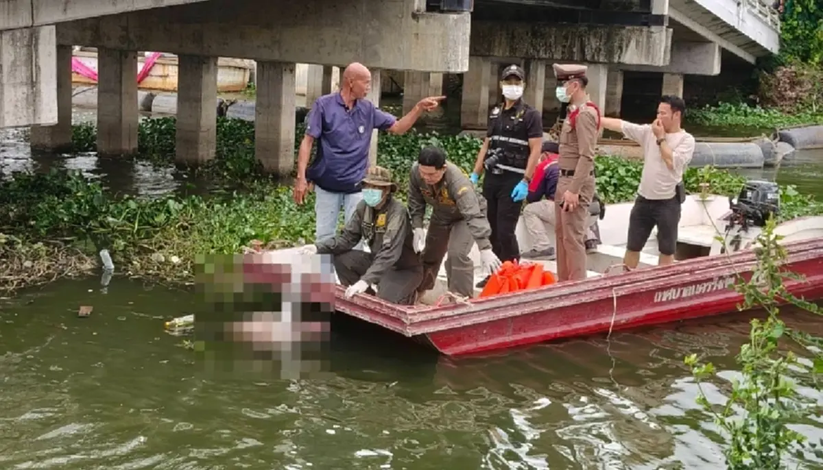 ผงะ! พบร่างชายลอยอืดใต้สะพาน ปริศนาเชือกรัดใต้คาง ตำรวจเร่งสืบ