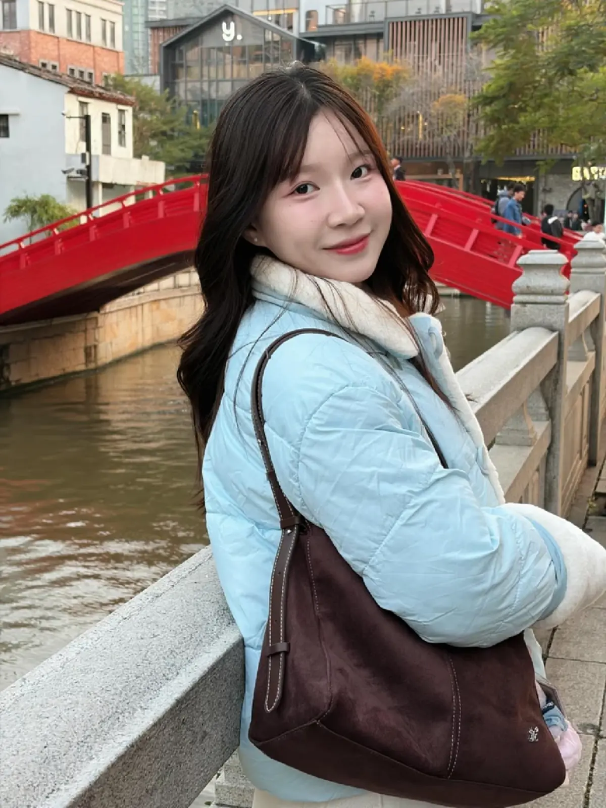 ลูกสาว "ยาวลูกหยี" แชะภาพคู่คุณพ่อ หนุ่มๆแห่ฝากตัวเป็นลูกเขย