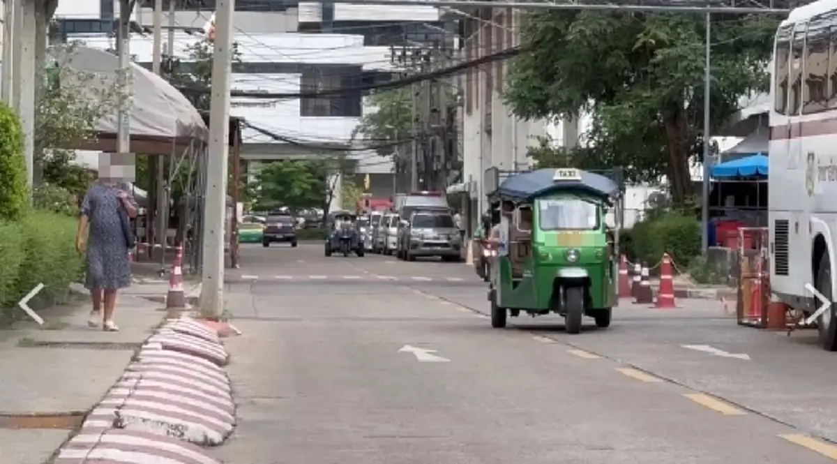 ตำรวจกรุงเทพฯ ลั่นเอาจริง! ลุยตั้งด่านจับตุ๊กตุ๊กท่อดังซิ่งรอบ รพ.ตำรวจ!