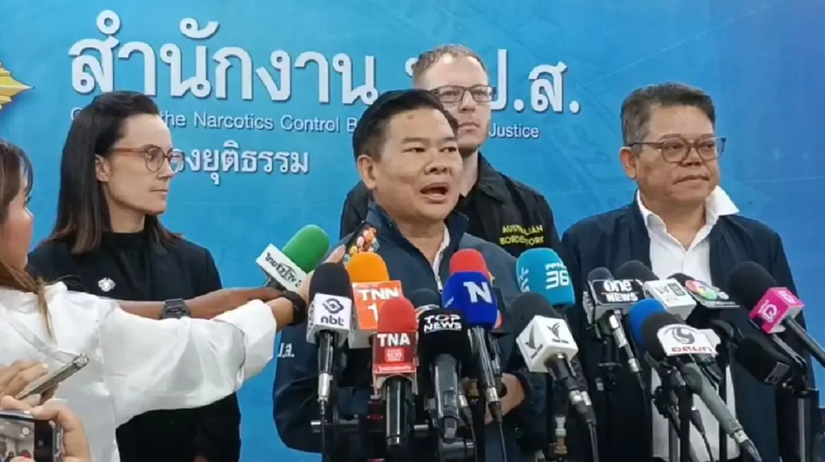 เผยพฤติกรรม แอร์สาวไทย ตอนศุลกากรออสเตรเลียขอตรวจกระเป๋า