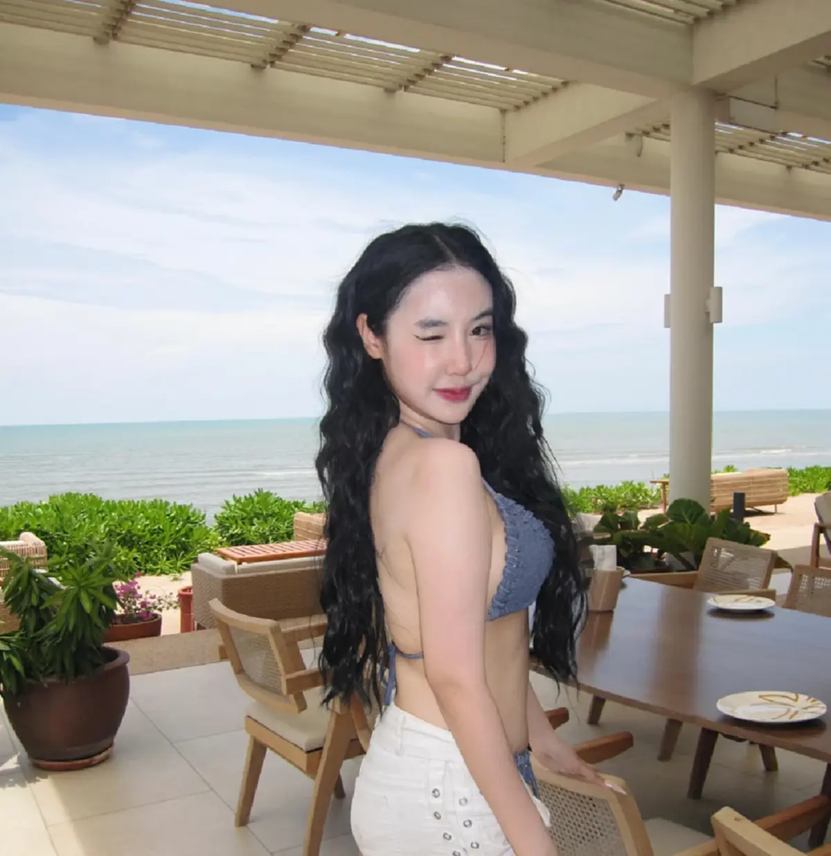  "น้องพลอย " ลูกสาว "เท่ง เถิดเทิง" นุ่งบิกินี่ตัวจิ๋ว ฉลองวัย 24 ปี