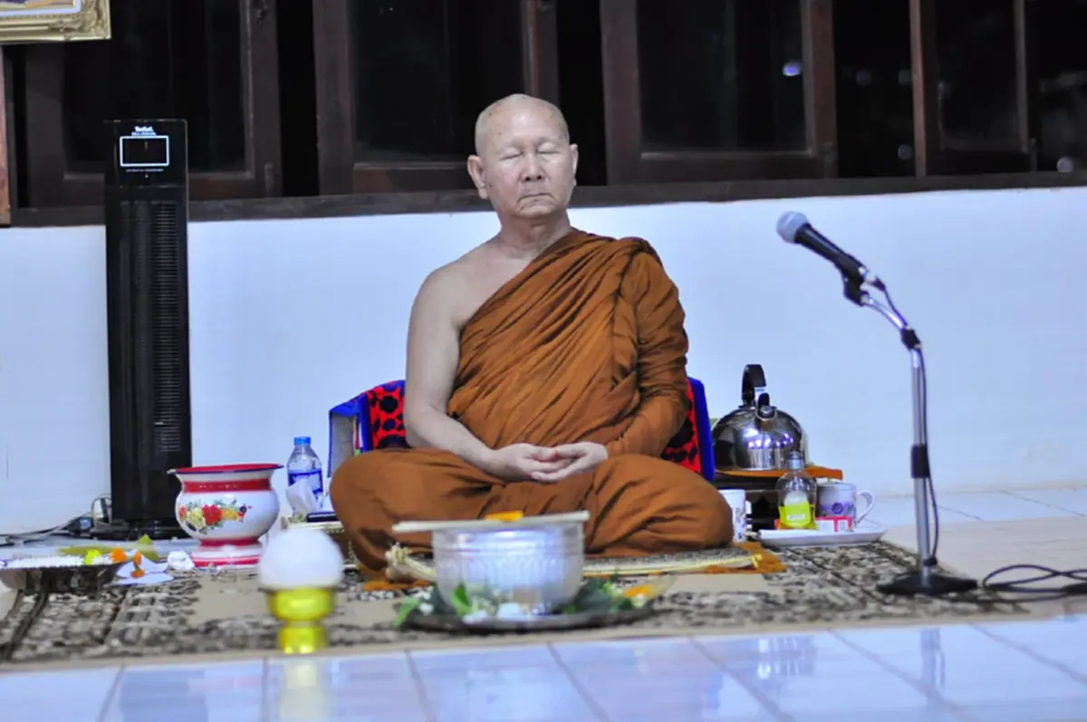สิ้นพระนักกรรมฐาน หลวงปู่บวร สุชีโว เจ้าอาวาสวัดป่าหนองแข้ดง 