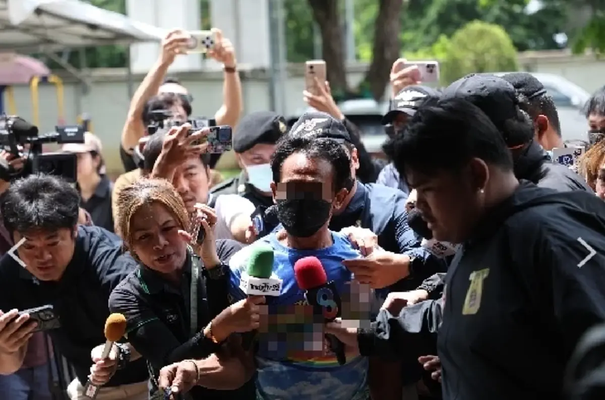 ป.ป.ส. คุมตัว ผัว-เมีย รับจ้างส่งพัสดุซุกยา คดีแอร์สาวการบินไทย