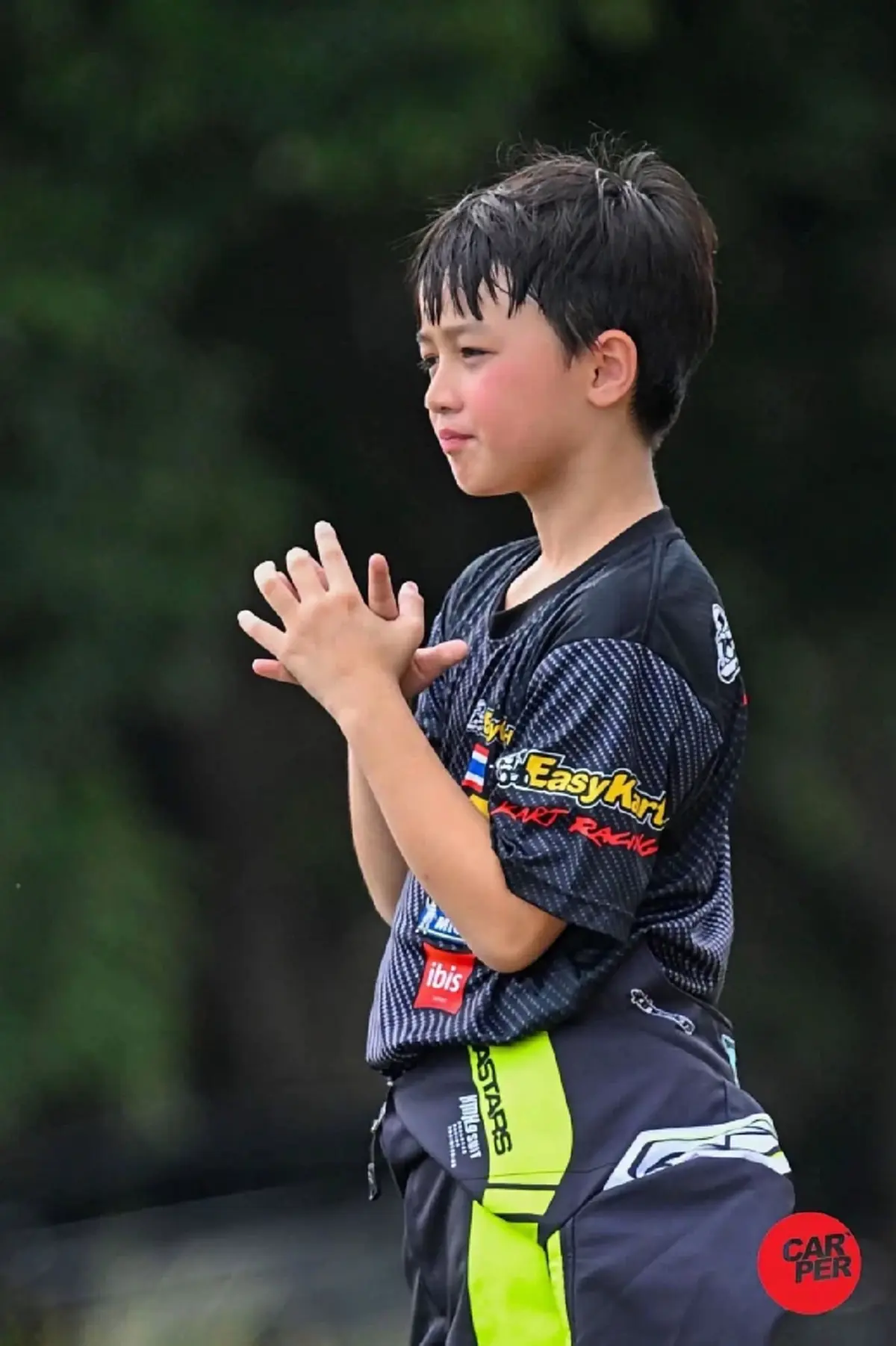 พัฒนาการความหล่อ "น้องพายุ" ลูกแม่ชมพู่ อารยา ในวัย 8 ขวบ