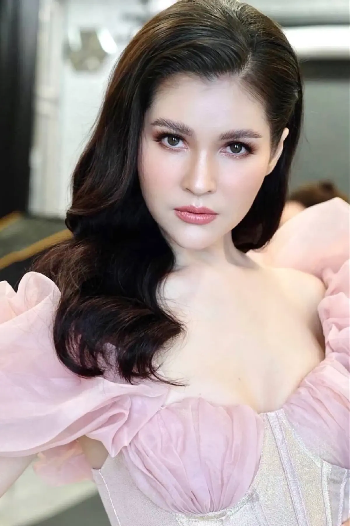 แอนนี่ บรู๊ค เดือด ฟาดคนซ้ำเติม ฮลุน โซโล่ ลั่นเห่าเขามีไว้ให้หมา