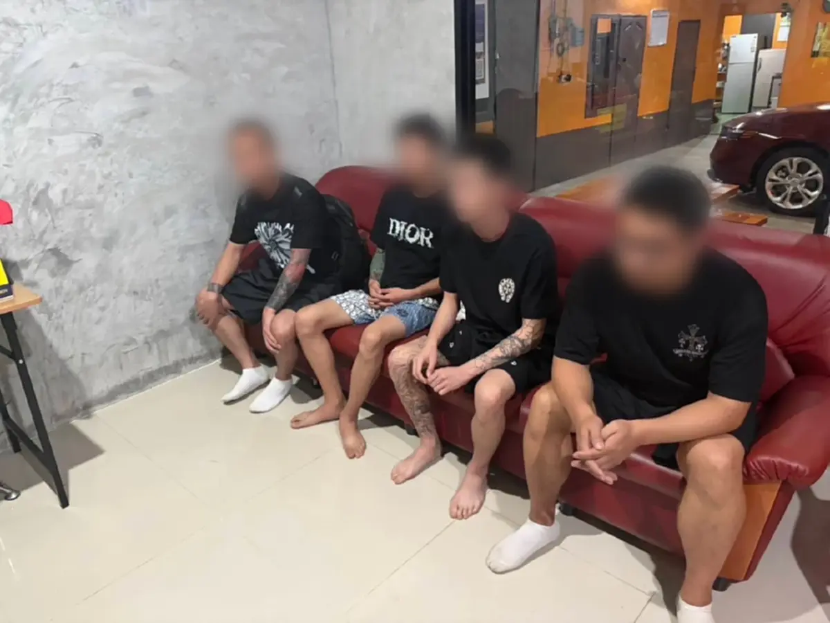 ไม่รอด! 4 จีน แอบเนียนนั่งรถทัวร์สายใต้ ตำรวจทางหลวงจับโป๊ะได้