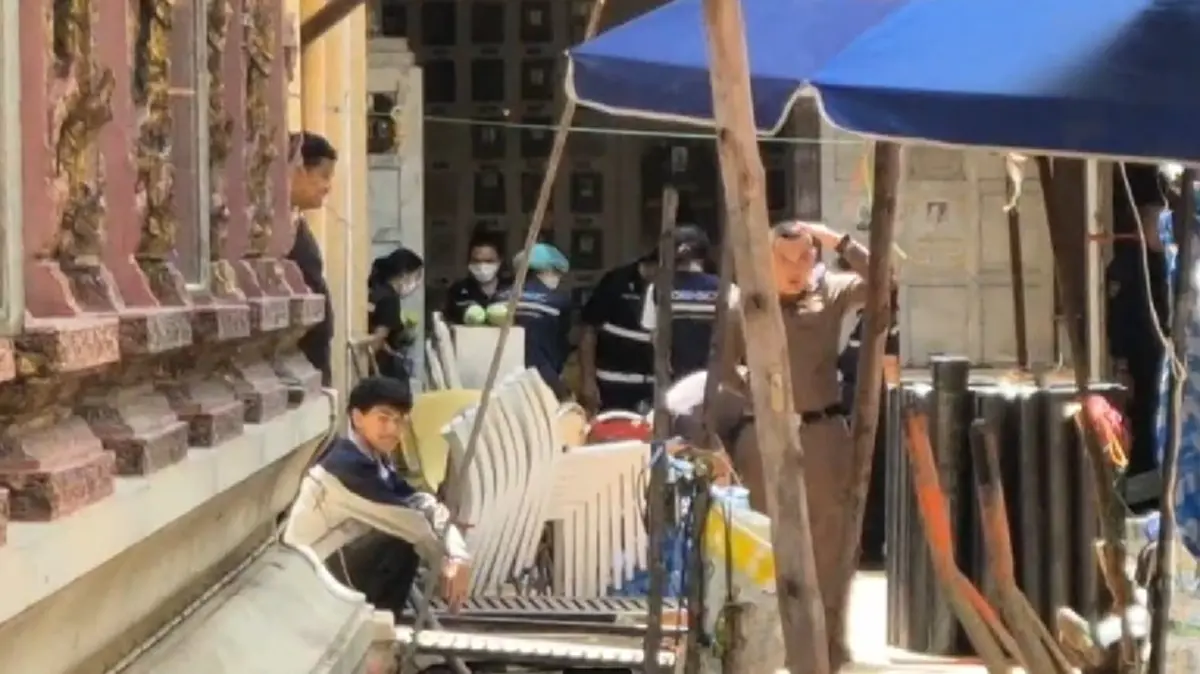 ขนลุก เปิดโพรงใต้พระวิหารวัดธาตุทอง เจอโครงกระดูกมนุษย์บนพาน