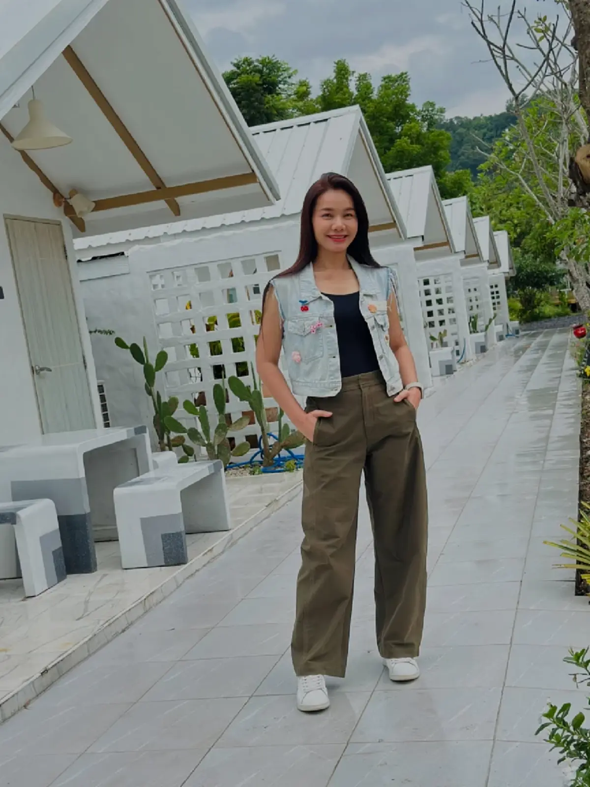 เตรียมเช็กอิน "ต่าย อรทัย" อวดโฉมบ้านพักสีขาวสุดชิลที่นครนายก