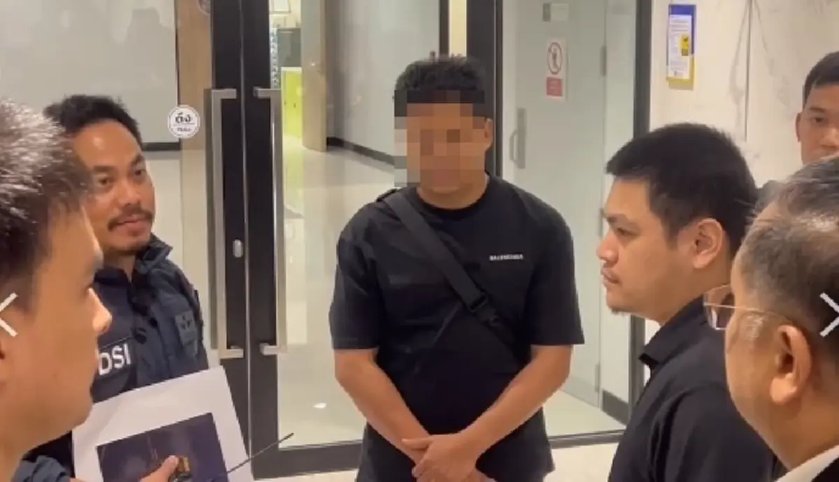 บุกรวบ "โค้ชเจมส์" คาสนามบินสุวรรณภูมิ เซ่นหมายจับคดี Forex ล่าสุดคุมตัวเค้นสอบเครียด!