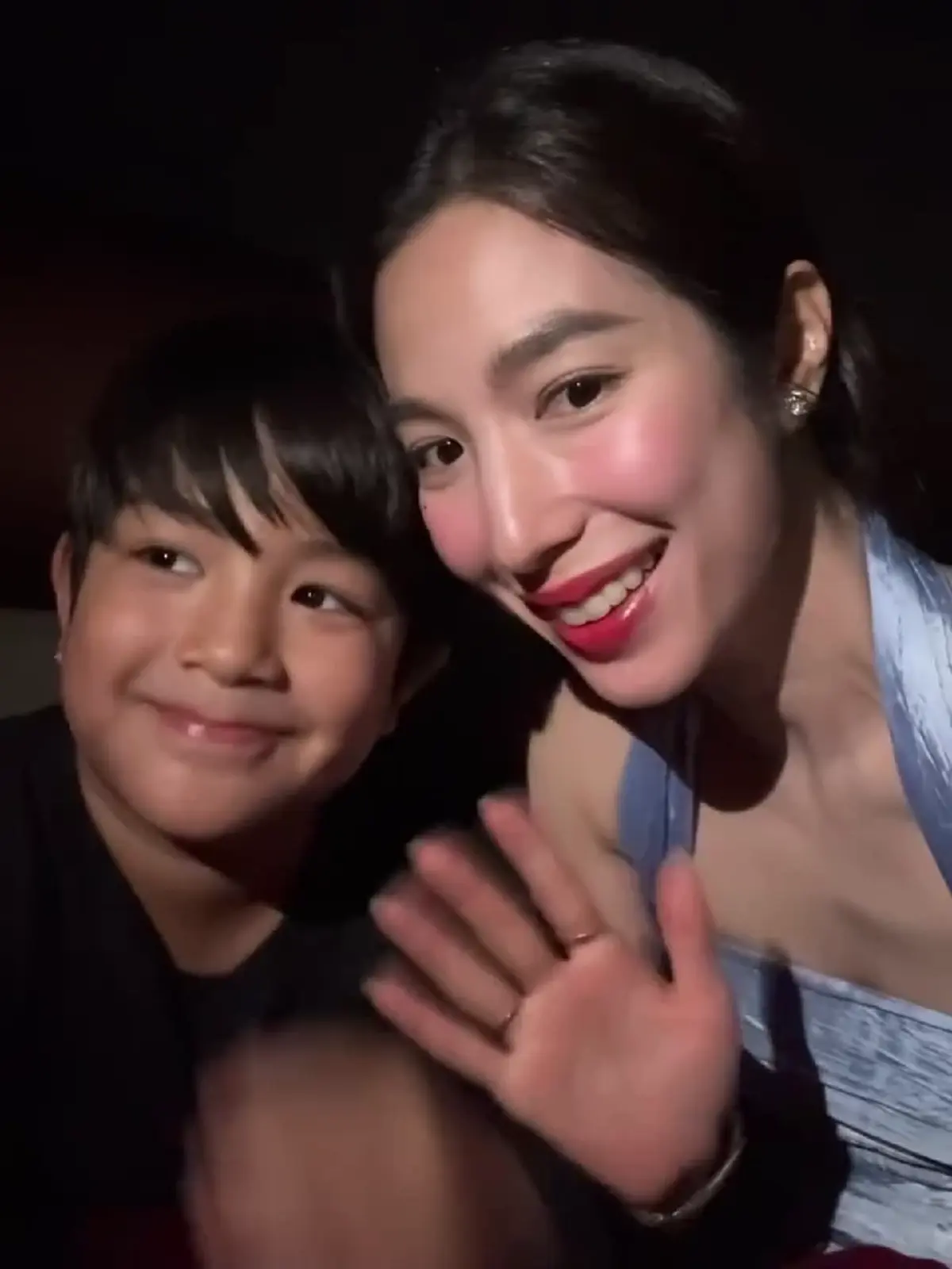 ลูกชายเพิ่งรู้ความจริง  ตื่นเต้นใหญ่ รีบกลับบ้านอวดพ่อ 