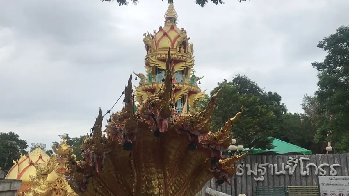 แห่ไหว้ขอพรหอระฆังวัดดังชัยภูมิ เห็นธูปม้วนเป็นเลข!