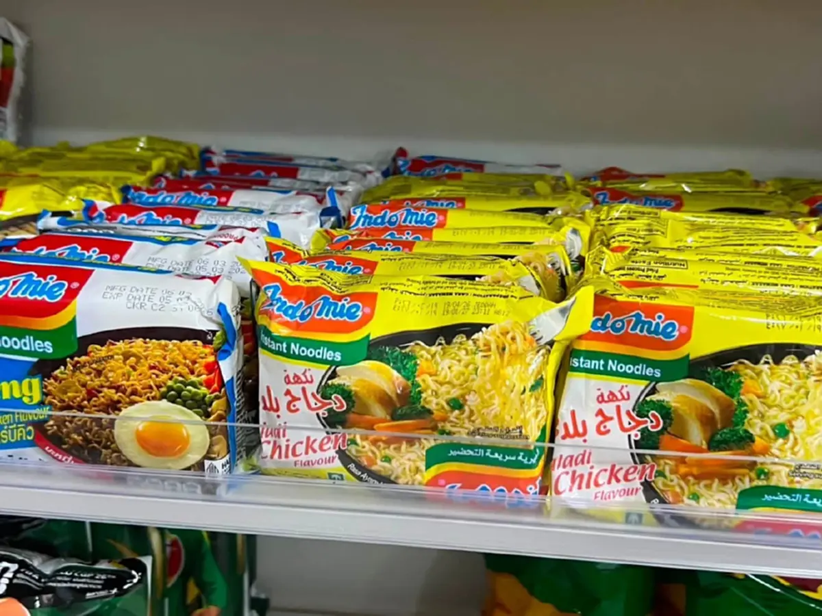บุกตรวจมินิมาร์ทต่างชาติภูเก็ต ยึดสินค้านำเข้าไร้ฉลากไทย