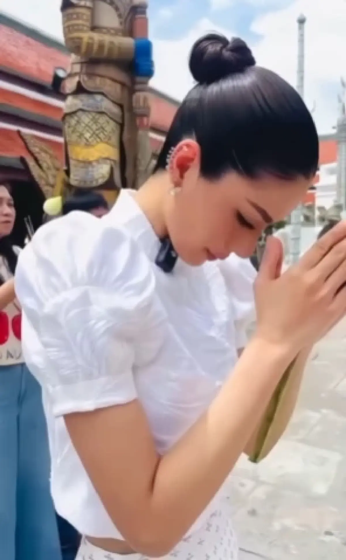 เปิดคำพูด"หนิง ปัทมา" จุดธูปสาบานหน้าศาลหลักเมือง-พระแก้วมรกต