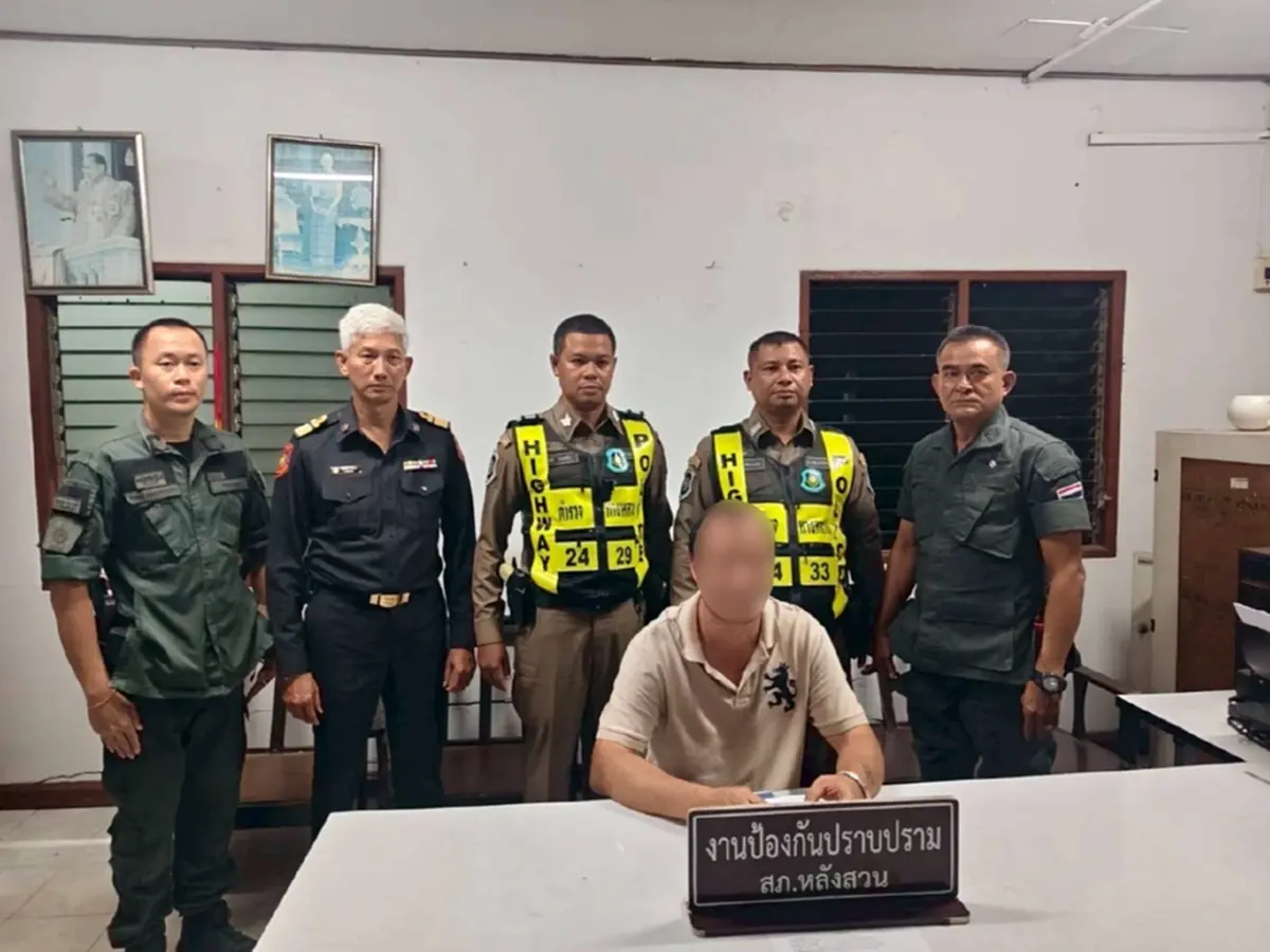 จับรถบรรทุกจีนวิ่งนอกเส้นทางขนส่งข้ามแดน โผล่ล้งทุเรียนชุมพร