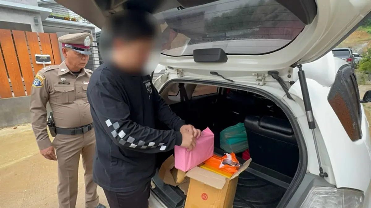 รวบแก๊งใหญ่ขนบุหรี่เถื่อน ของกลางล้นห้องคอตกดิ้นไม่หลุด