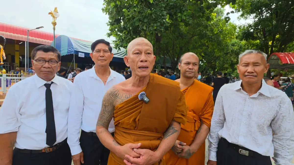 ชาวบ้านโอดหลุดสิทธิบัตรคนจน ด้านวัดแจกถุงยังชีพเยียวยา
