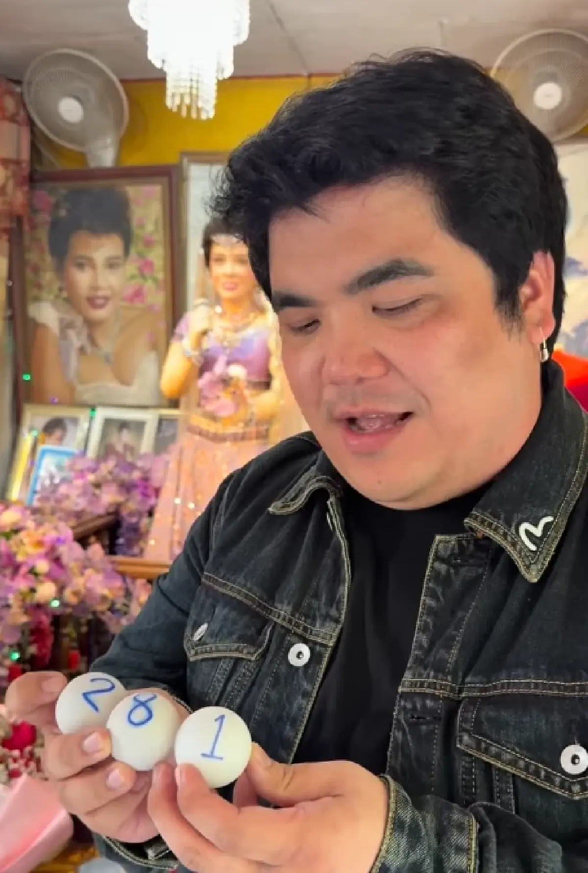 "แจ็ค แฟนฉัน" บุกขอพรแม่ผึ้ง ล้วงไหหยิบลูกปิงปองได้เลขมงคล