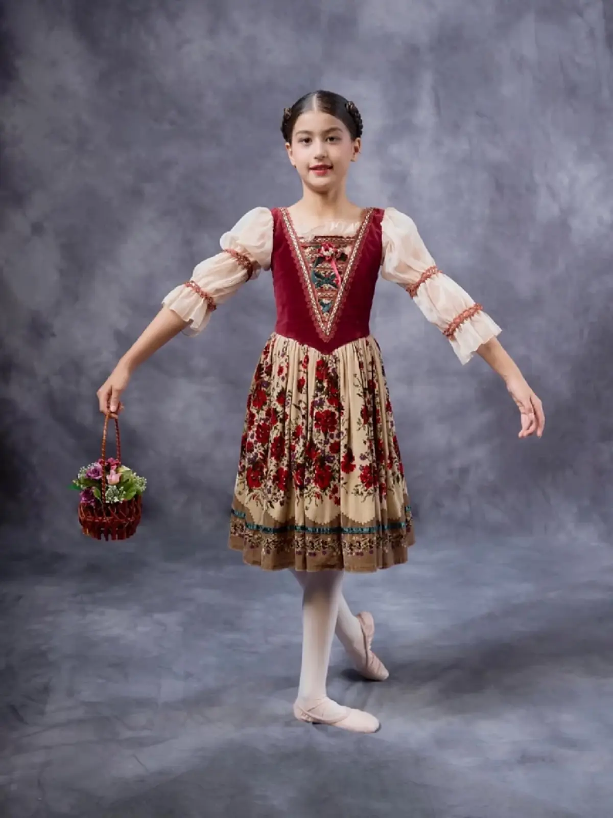 ฉายแวว  ลูกสาวอดีตนางเอกดัง  จัดเต็มหน้าผม  สวยออร่าพุ่งมาก