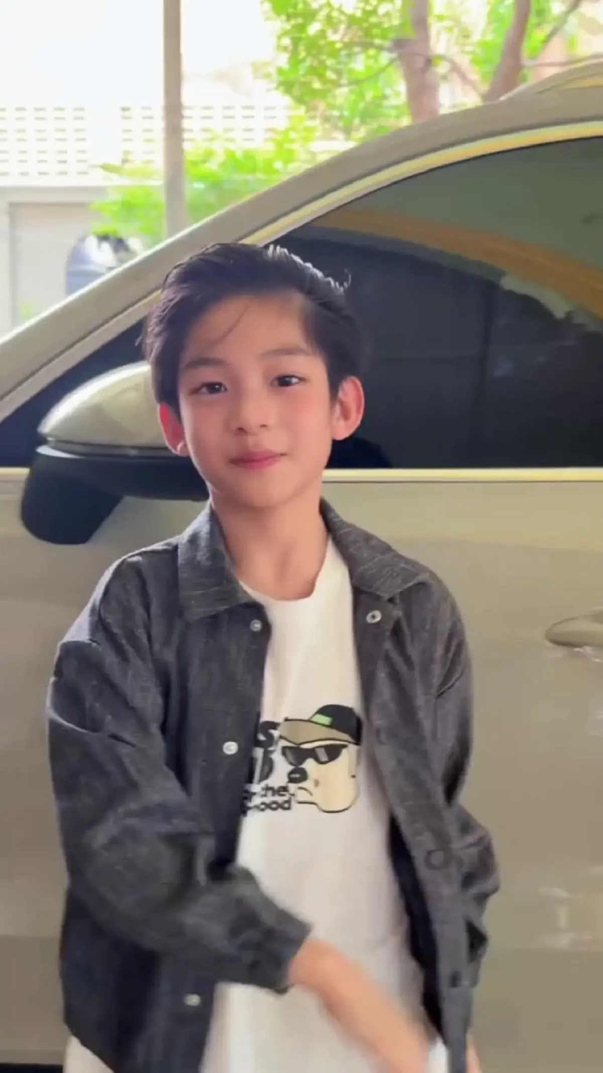 ออร่าจับ! "น้องเรซซิ่ง" ยิ่งโตยิ่งหล่อ "แม่แพท ณปภา" ยังกรี๊ดลั่น