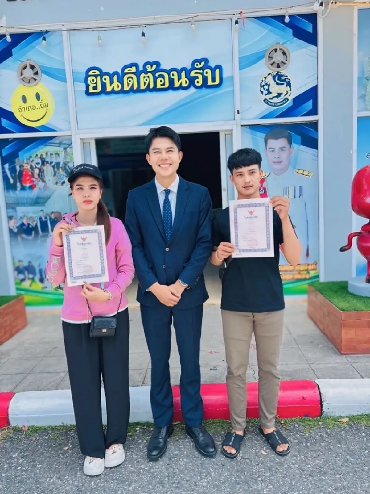 สถานะล่าสุด ผัว-เมียโดเรม่อน ถึงว่า ทนายเมียหลวง ยิ้มแก้มปริเลย