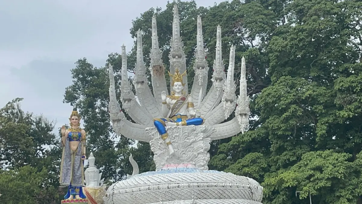 สายบุญห้ามพลาด! วัดดังโคราช รวมพระพุทธรูปกว่า 100 องค์