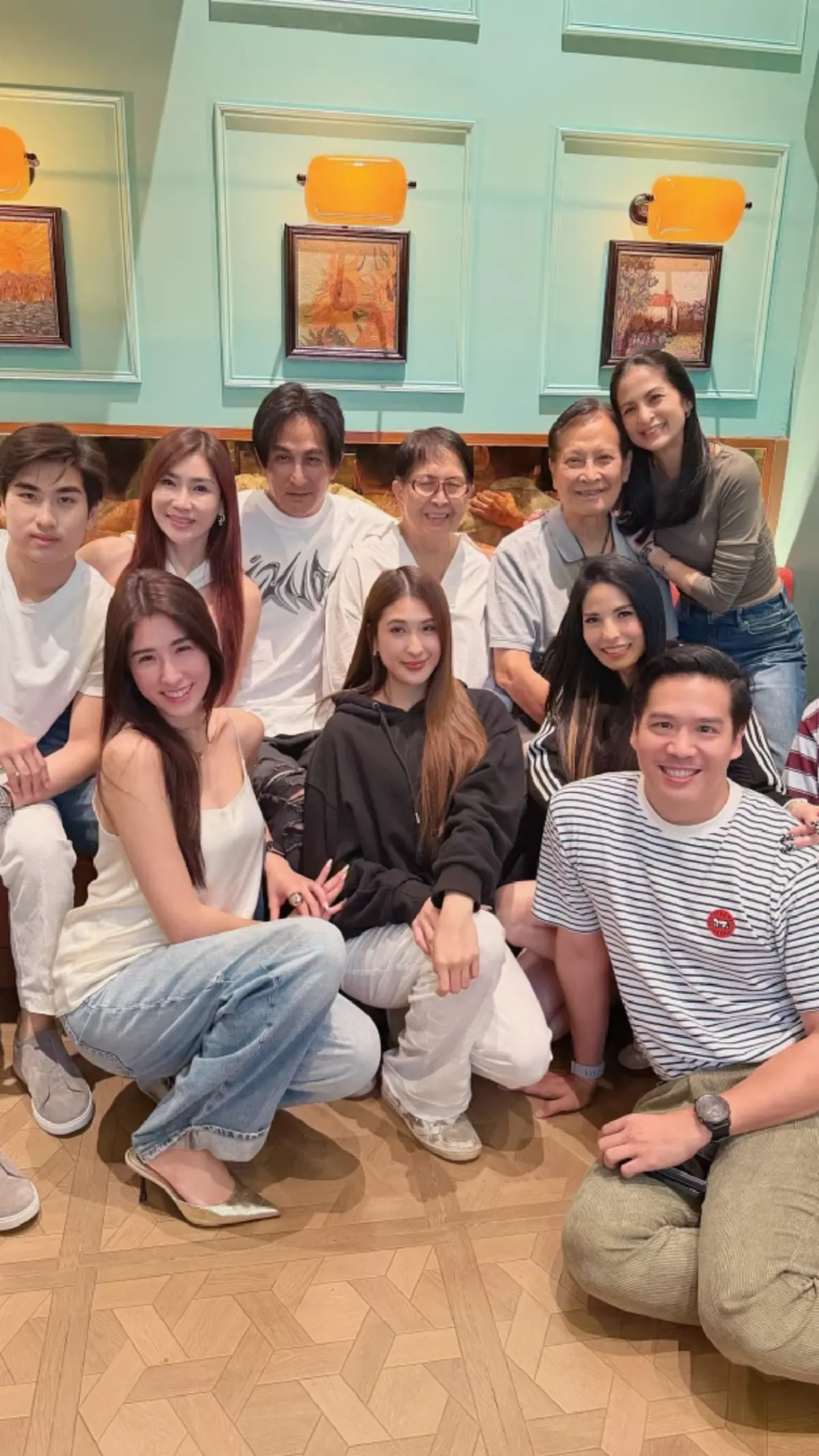  "พีท ทองเจือ" ยกบ้านแท็กทีมลูกหลาน ฉลองวันเกิดคุณแม่วัย 80 ปี