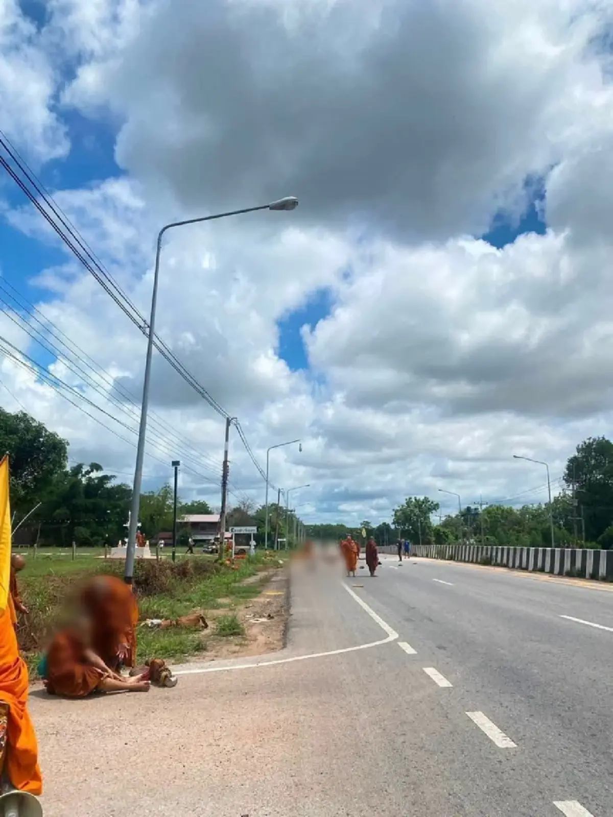 ยิ่งเศร้า 1 ในพระที่มรณภาพเป็นอดีตหมอลำชื่อดังของอีสาน