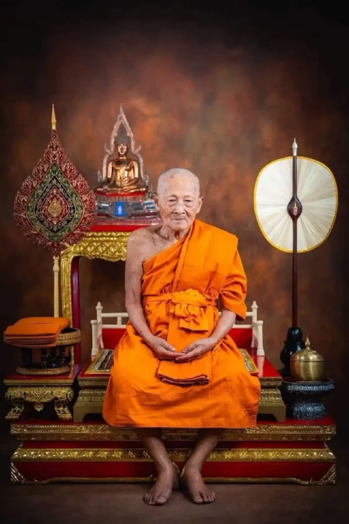 เปิดทะเบียนรถเคลื่อนสรีระขาร หลวงพ่อชอุ้ม พระเกจิดังปากน้ำโพ