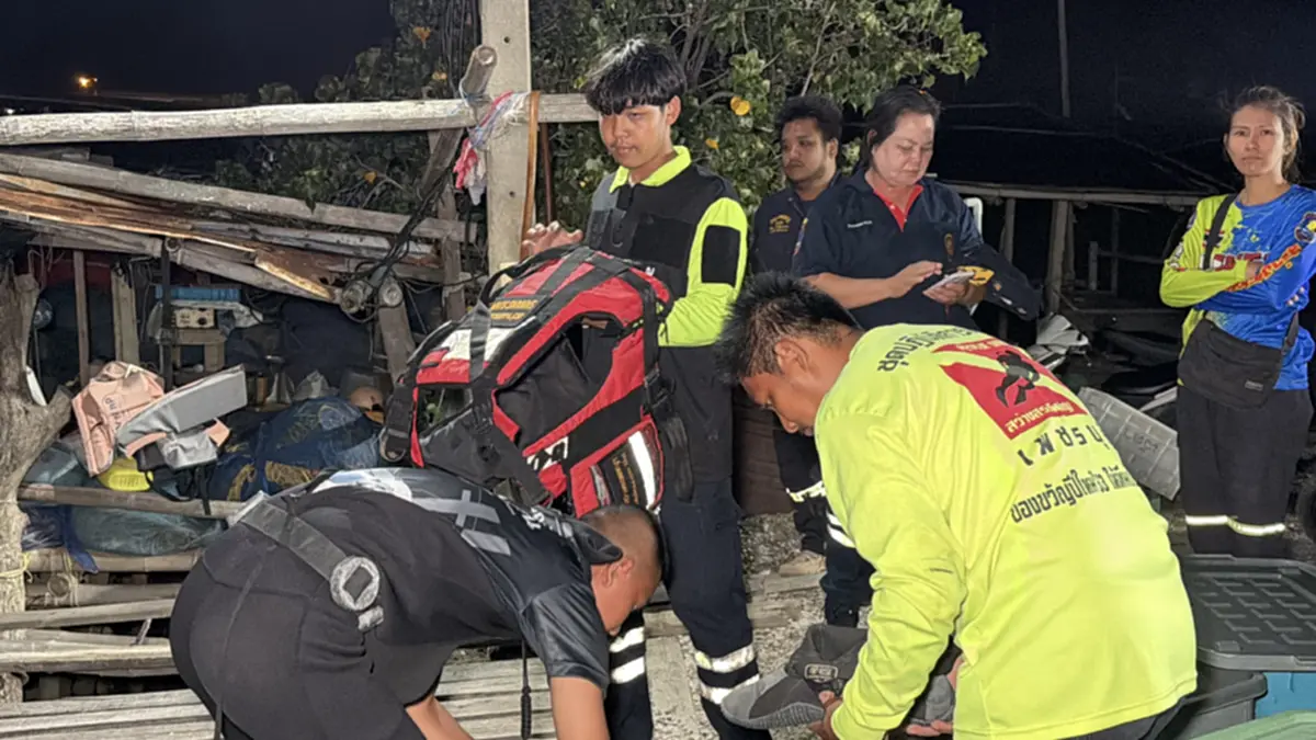 คลื่นโหด! ผัวโดดช่วยเมียตกเรือกลางทะเล เมียรอด-ผัวจมหาย
