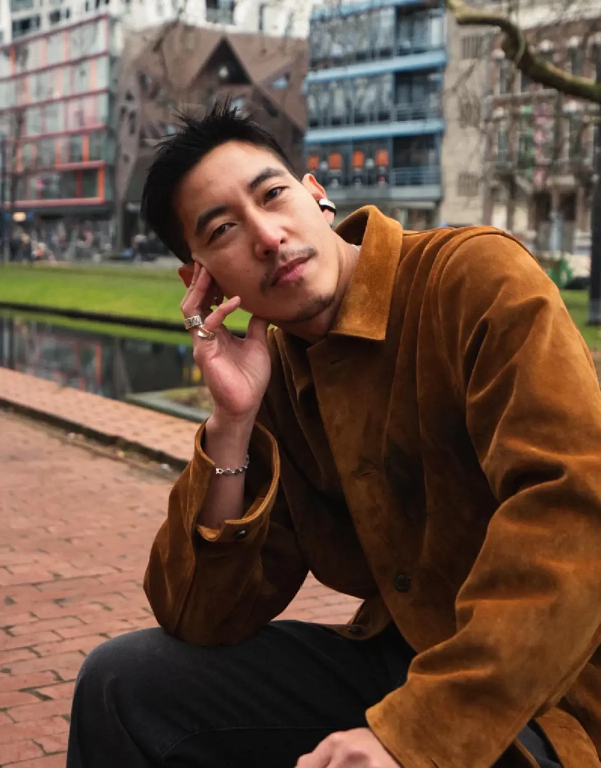 "โตโน่ ภาคิน" ปลื้มปนซึ้ง เจอแฟนคลับส่งกระดาษแผ่นเดียว