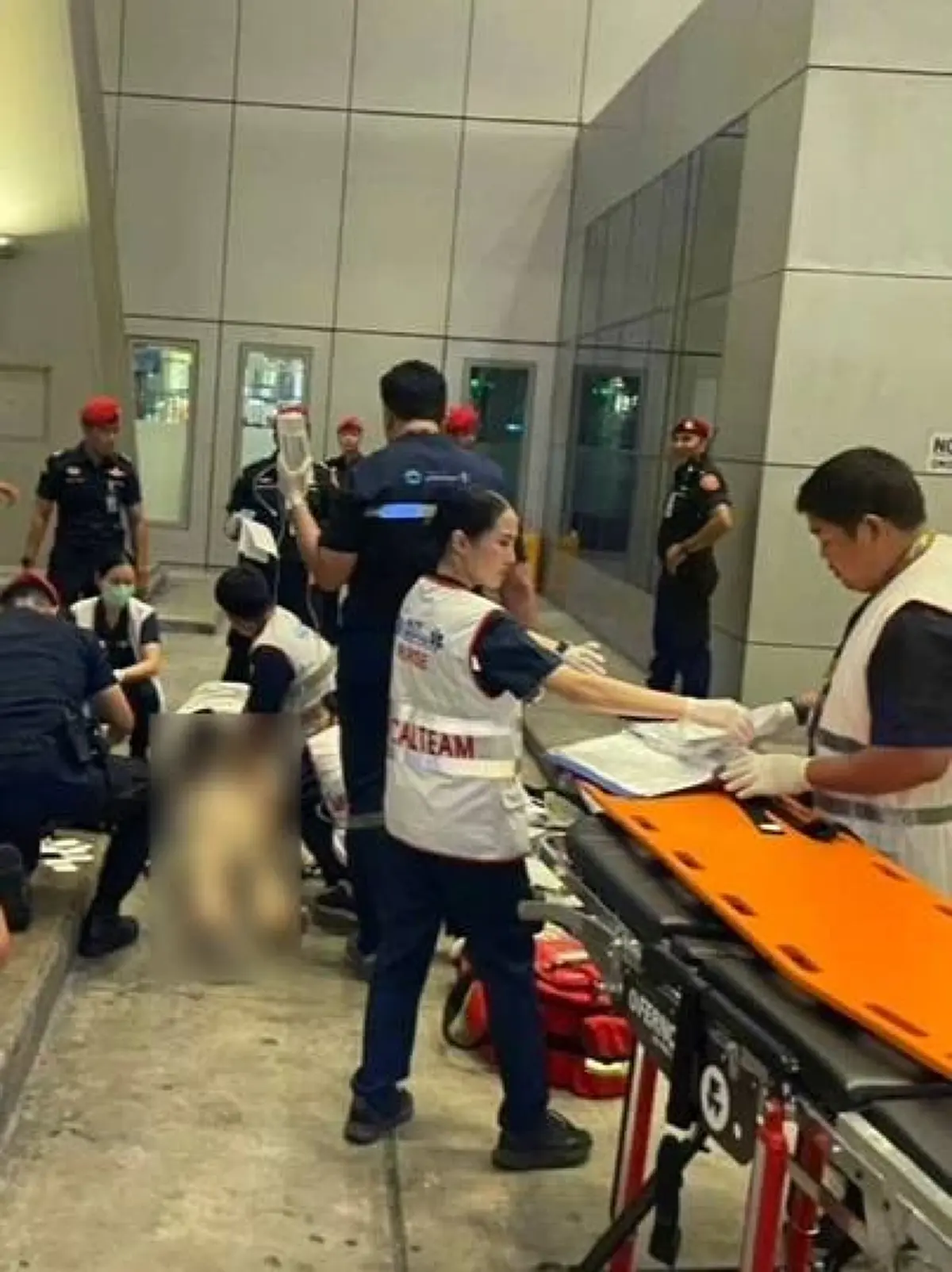 ชื่นชม รปภ.หมวกแดงสุวรรณภูมิ ทำ CPR ยื้อชีวิตผู้โดยสารเกาหลี
