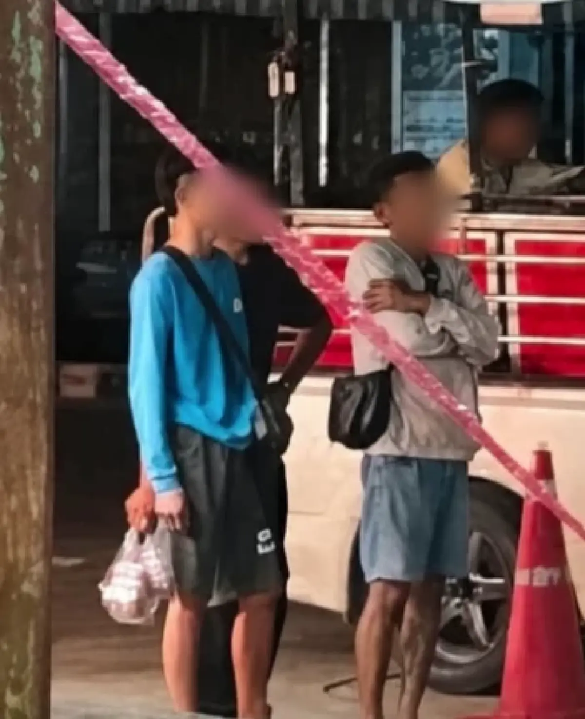 ระทึก คนร้ายถือลูกซอง บุกกลางงาน "ชิม ช้อป ใช้" โคราช บาดเจ็บ 6 ราย