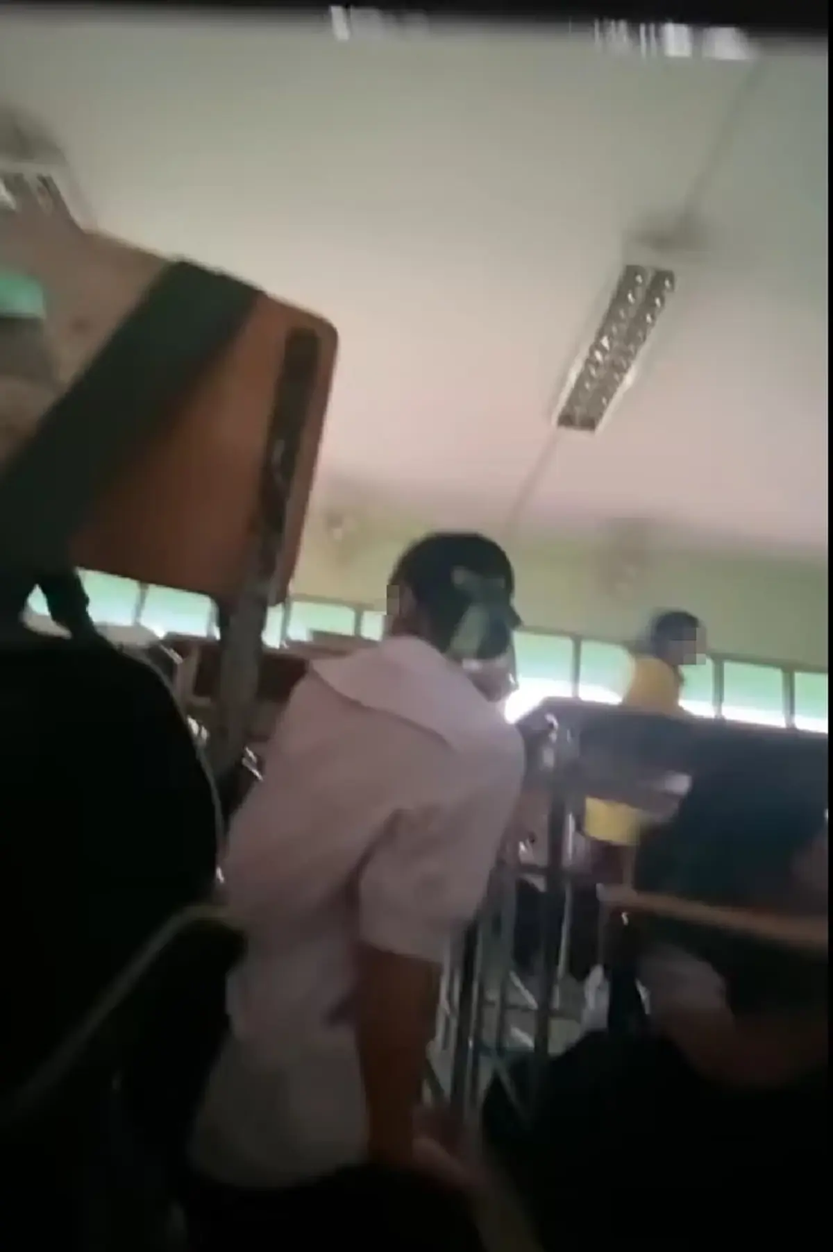 นร.เล่านาที ครูช่วยหนีเอาชีวิตรอด เศร้าบังเด็กก่อนเสียชีวิต