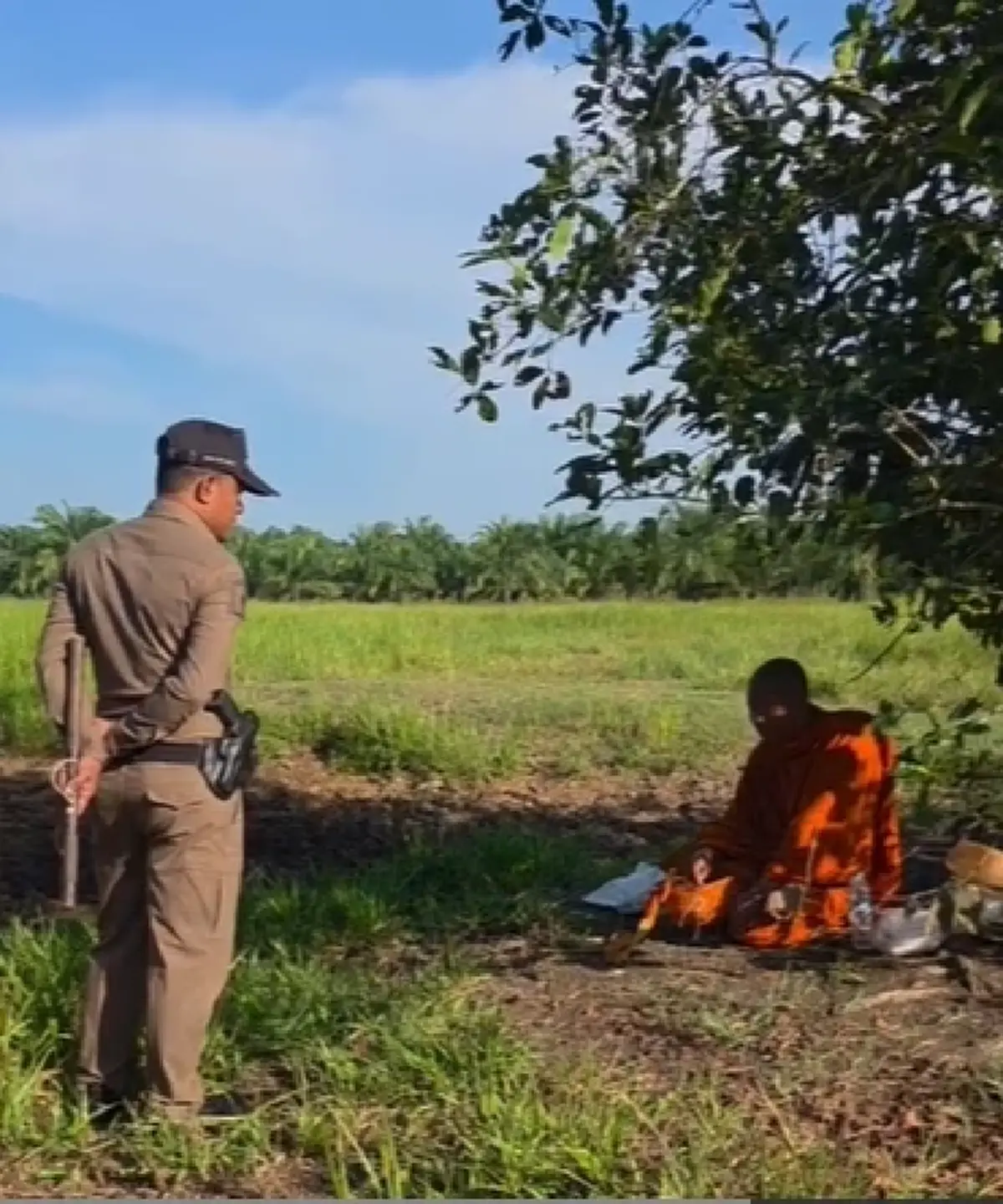 โป๊ะแตก! พระปริศนาซ่อนตัวสวนปาล์ม ตรวจสอบถึงรู้ความจริง