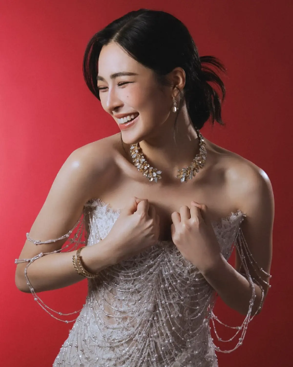 ประวัติ หลิงหลิง คอง ผงาดคว้าอันดับ 1 ผู้หญิงที่สวยที่สุดในโลก 2026