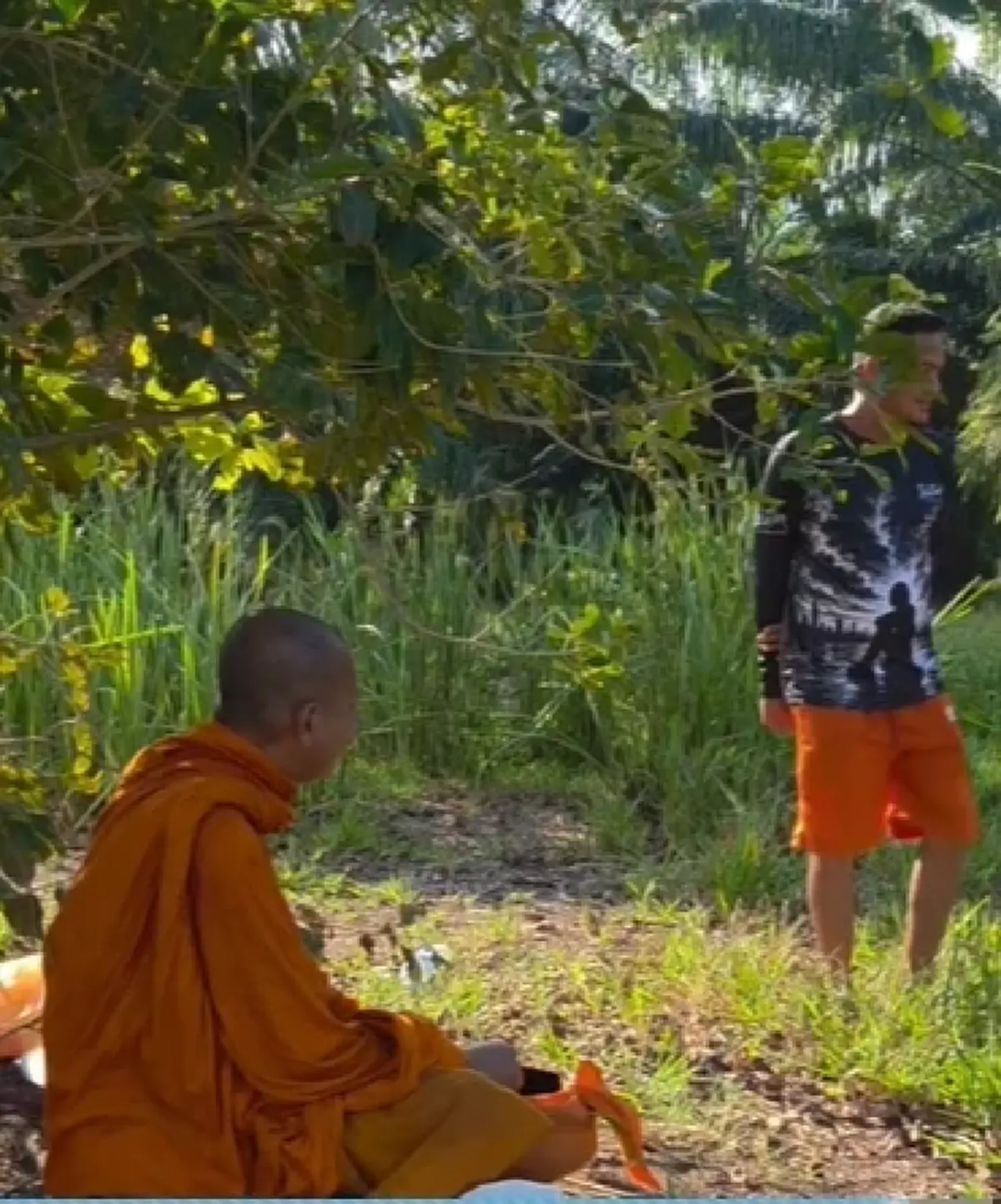 โป๊ะแตก! พระปริศนาซ่อนตัวสวนปาล์ม ตรวจสอบถึงรู้ความจริง