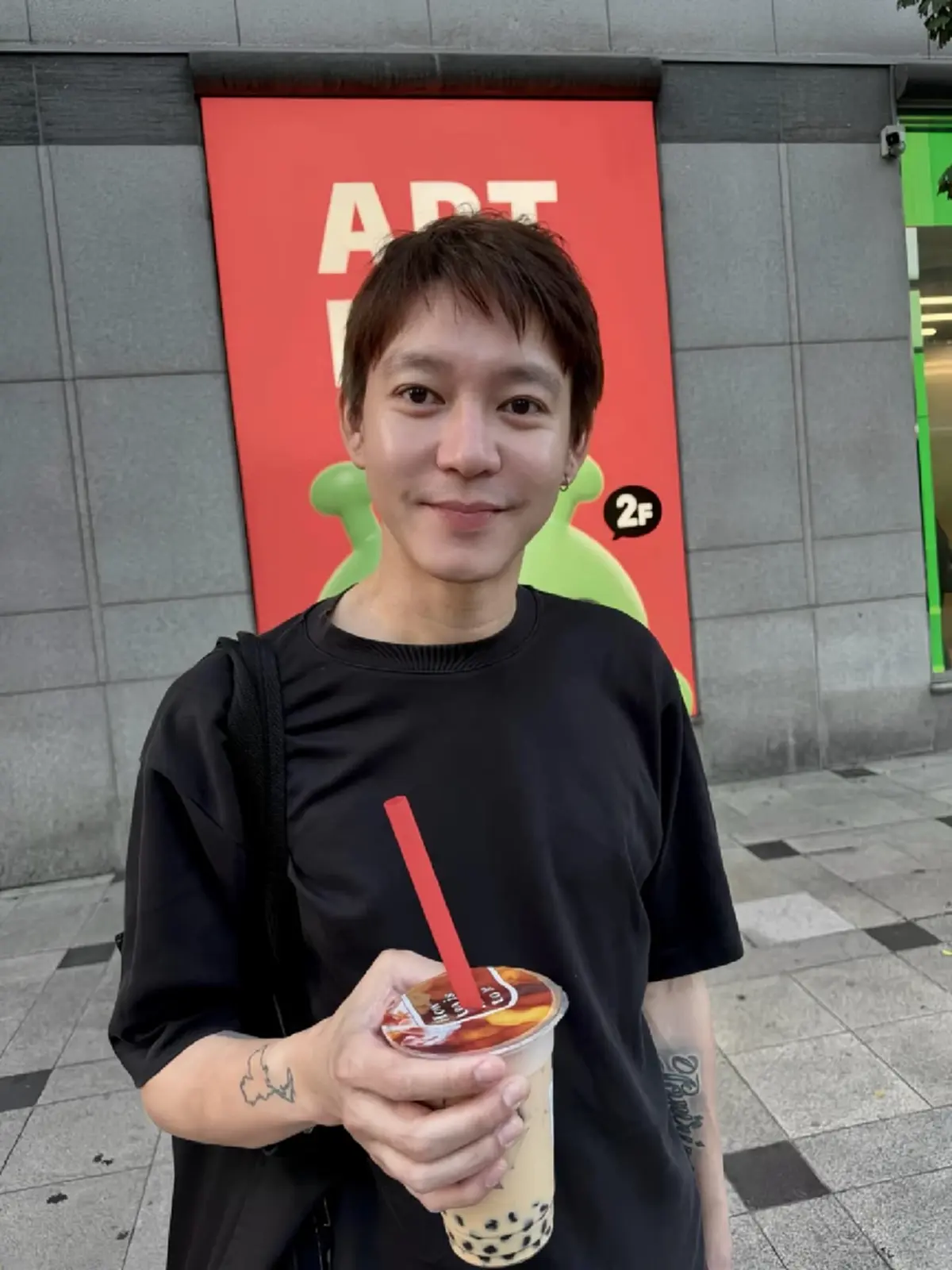 แทบจำไม่ได้  "จิน ธรรมวัฒนะ" อวดหน้าใหม่หลังศัลยกรรมครั้งแรก