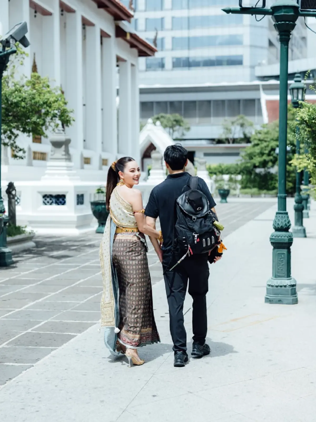  "ดิว อริสรา" สวมชุดไทย เผยภาพหวานคู่แฟนหนุ่ม  แฟนๆ แห่ลุ้นข่าวดี