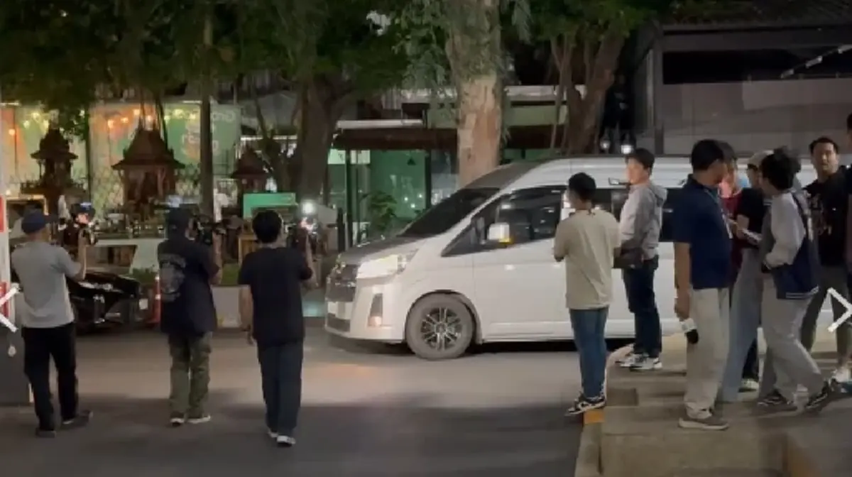ตำรวจลุยสอบอดีตแฟน “ป๋อง” เครียดนานกว่า 4 ชม. เร่งหาหลักฐานเพิ่ม!