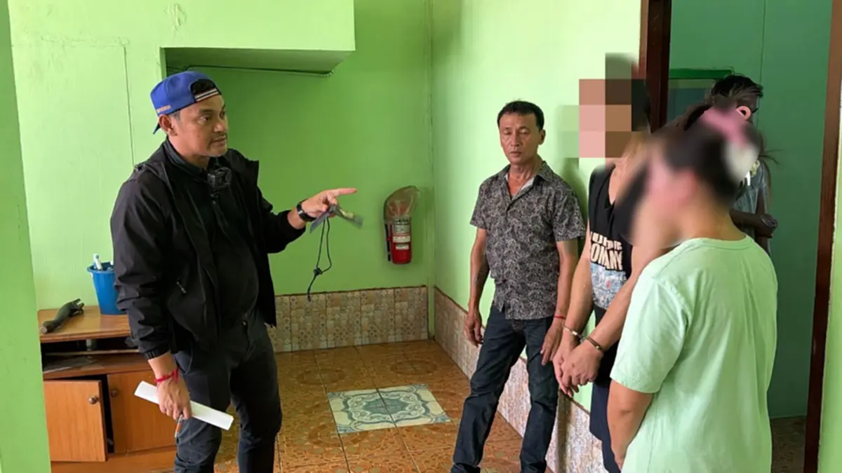 ใครเป็นลูกค้าตรวจเลือดด่วน 2 พ่อค้า LGBTQ รับติดเชื้อ HIV ทั้งคู่