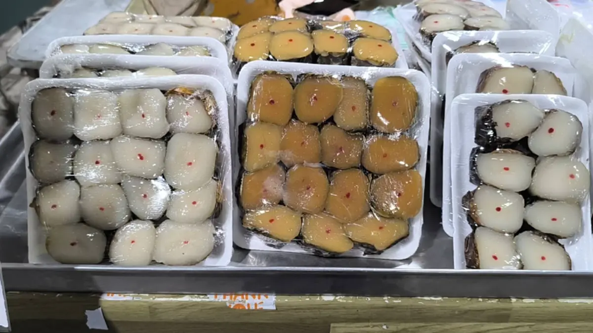 พิษณุโลกวันจ่ายสารทจีนเงียบเหงา คนเน้นประหยัดคุมงบ ซื้อของพอดี