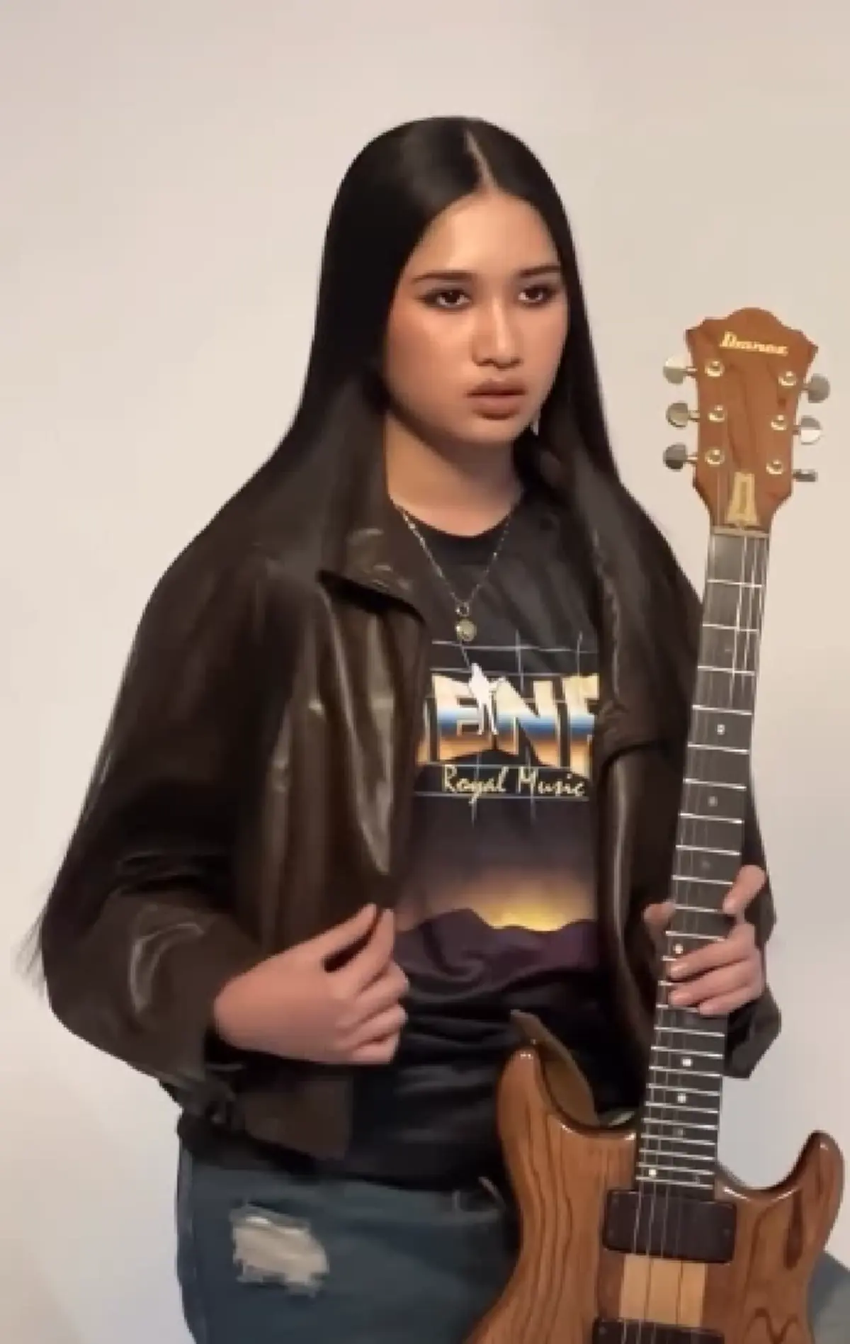 รู้จัก "เนเน่ รอยัล" โปรไฟล์ไม่ธรรมดา คว้า Golden Buzzer ทะลุรอบชิง AGT