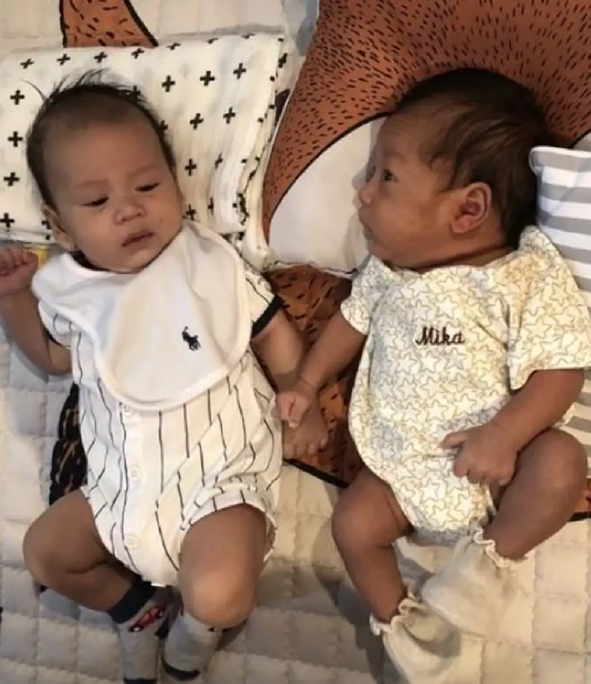 กอดนะเพื่อน "น้องโพธิ์" กอด "น้องมิก้า" ให้กำใจเพื่อนในวันสูญเสีย