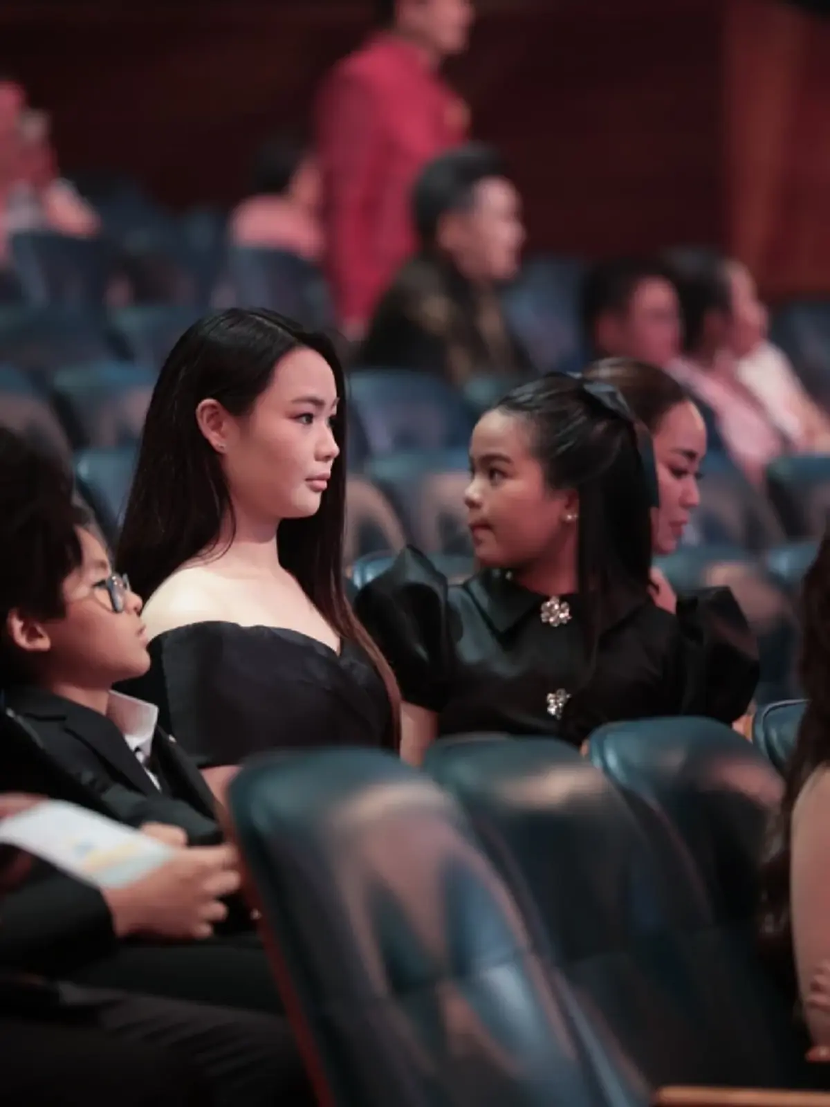 ส่องภาพล่าสุดลูกสาวคนโต เปิ้ล-จูน ในวัย 16 ปี  สวยหวานสะดุดตา