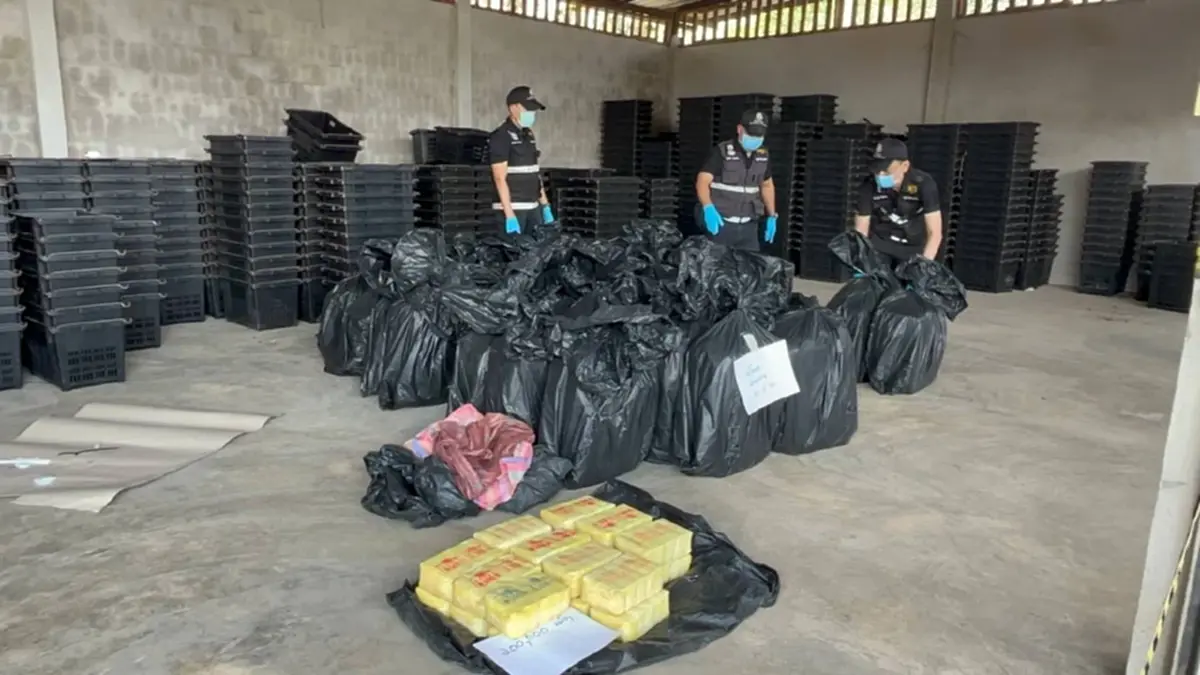 รวบแล้ว! หนุ่ม 23 ผู้ต้องหาคดียาบ้า 8 ล้านเม็ด นั่งรถทัวร์กลับบ้าน